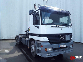 Konteineris-vežimus/ Sukeisti kūną sunkvežimis MERCEDES-BENZ Actros 2531