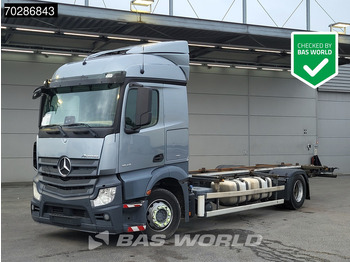 Konteineris-vežimus/ Sukeisti kūną sunkvežimis MERCEDES-BENZ Actros 1843
