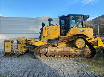 Buldozeris CATERPILLAR D6