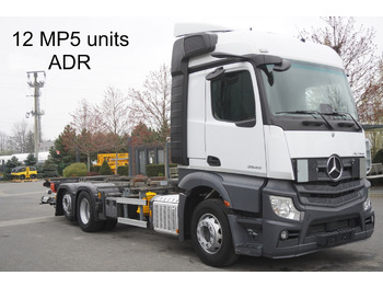Konteineris-vežimus/ Sukeisti kūną sunkvežimis MERCEDES-BENZ Actros 2545