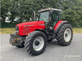 Traktorius MASSEY FERGUSON 8200 series