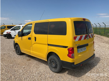 Mikroautobusas NISSAN