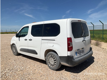 Mikroautobusas, Keleivinis furgonas 2020 Toyota Proace City Verso Passenger Van: foto 4