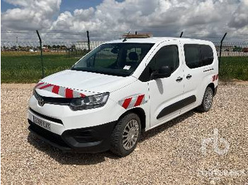 Lengvasis automobilis TOYOTA