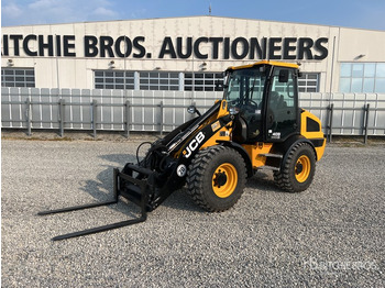 Ratinis krautuvas JCB 409