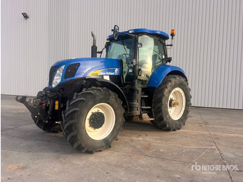 Traktorius NEW HOLLAND T7000