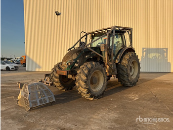 Traktorius VALTRA T174