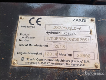 Vikšrinis ekskavatorius HITACHI ZX225USLC-6