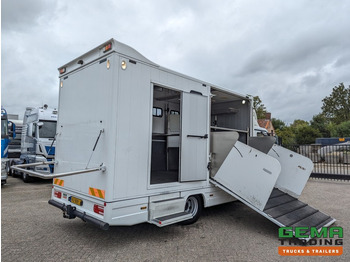Sunkvežimis žirgams vežti MAN TGL 12.250