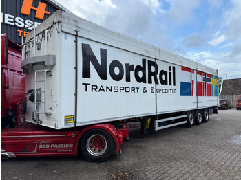 Su slankiojanciomis grindimis puspriekabė KRAKER