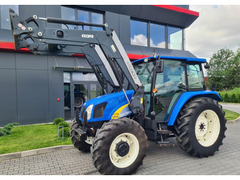 Traktorius NEW HOLLAND T5000