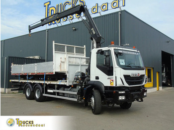 Sunkvežimis su kranu IVECO EuroTrakker