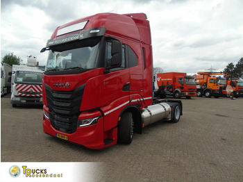 Vilkikas IVECO S-WAY