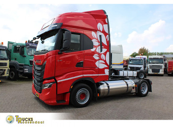 Vilkikas IVECO S-WAY