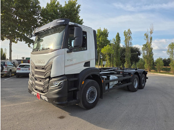 Konteineris-vežimus/ Sukeisti kūną sunkvežimis IVECO X-WAY
