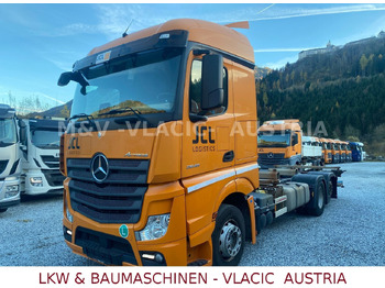 Konteineris-vežimus/ Sukeisti kūną sunkvežimis MERCEDES-BENZ Actros 2545
