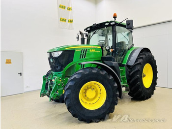 Traktorius JOHN DEERE 6210R