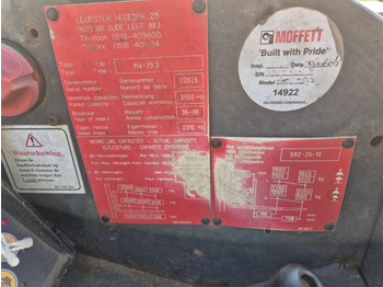 Dyzelinis krautuvas MOFFET M4-25.3 forklift: foto 5