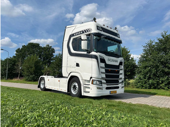 Vilkikas SCANIA S 450