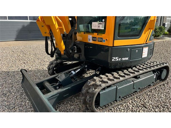 Mini ekskavatorius Hyundai R25Z-9AK Robex med Tilt-Mann tilt skifte samt Engc: foto 3 Mini ekskavatorius Hyundai R25Z-9AK Robex med Tilt-Mann tilt skifte samt Engc: foto 3