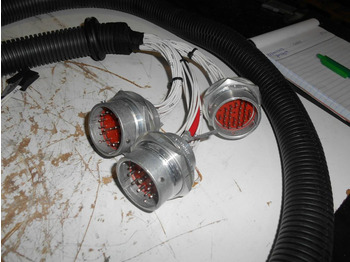 Nauja Kabeliai/ Laidai - Statybinė technika Case 76077923 -: foto 2 Nauja Kabeliai/ Laidai - Statybinė technika Case 76077923 -: foto 2