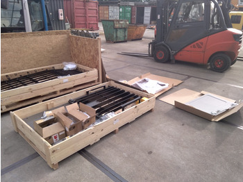 Kėbulas ir išorė CATERPILLAR