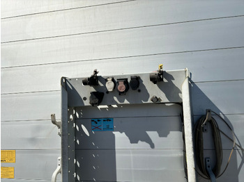 Tentinė puspriekabė SCHMITZ SCS 24/L: foto 2 Tentinė puspriekabė SCHMITZ SCS 24/L: foto 2