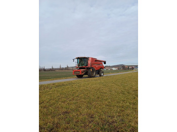 Derliaus nuėmimo kombainas CASE IH Axial-Flow