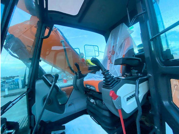 Vikšrinis ekskavatorius Doosan DX 225 LC: foto 5