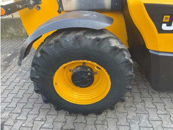 Teleskopinis krautuvas JCB 533-105: foto 3