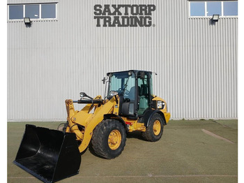 Ratinis krautuvas CATERPILLAR 906H