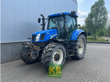 Traktorius NEW HOLLAND T6