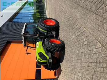 Traktorius CLAAS Axos