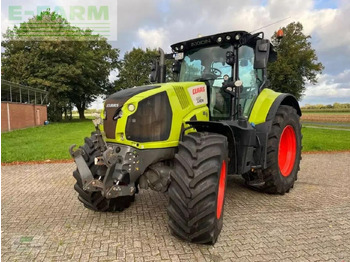 Traktorius CLAAS Axion 830