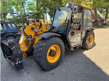 Teleskopinis krautuvas JCB