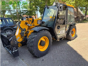 Teleskopinis krautuvas JCB