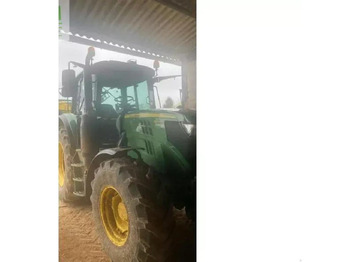 Traktorius JOHN DEERE 6110M