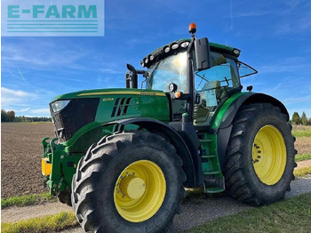 Traktorius JOHN DEERE 6215R