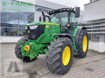 Traktorius JOHN DEERE 6215R