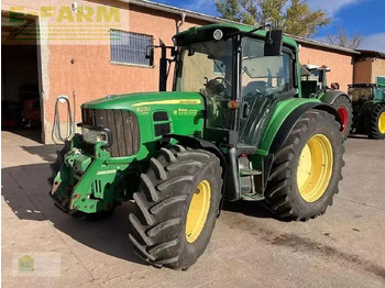 Traktorius JOHN DEERE 6230