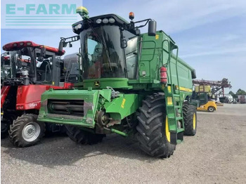 Derliaus nuėmimo kombainas JOHN DEERE C670