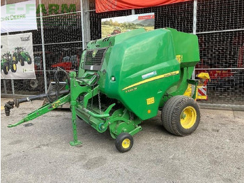 Stačiakampių ryšulių presas JOHN DEERE