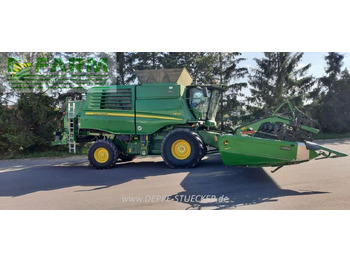 Derliaus nuėmimo kombainas JOHN DEERE T670