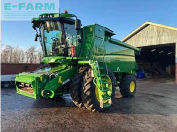 Derliaus nuėmimo kombainas JOHN DEERE T670