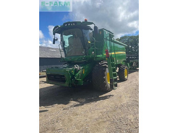Derliaus nuėmimo kombainas JOHN DEERE T670