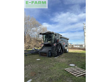Derliaus nuėmimo kombainas MASSEY FERGUSON