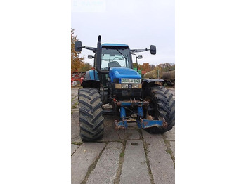 Traktorius New Holland 8560: foto 4