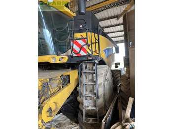 Derliaus nuėmimo kombainas NEW HOLLAND CR9080