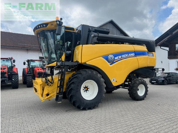 Derliaus nuėmimo kombainas NEW HOLLAND CX series