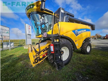 Derliaus nuėmimo kombainas NEW HOLLAND CX series